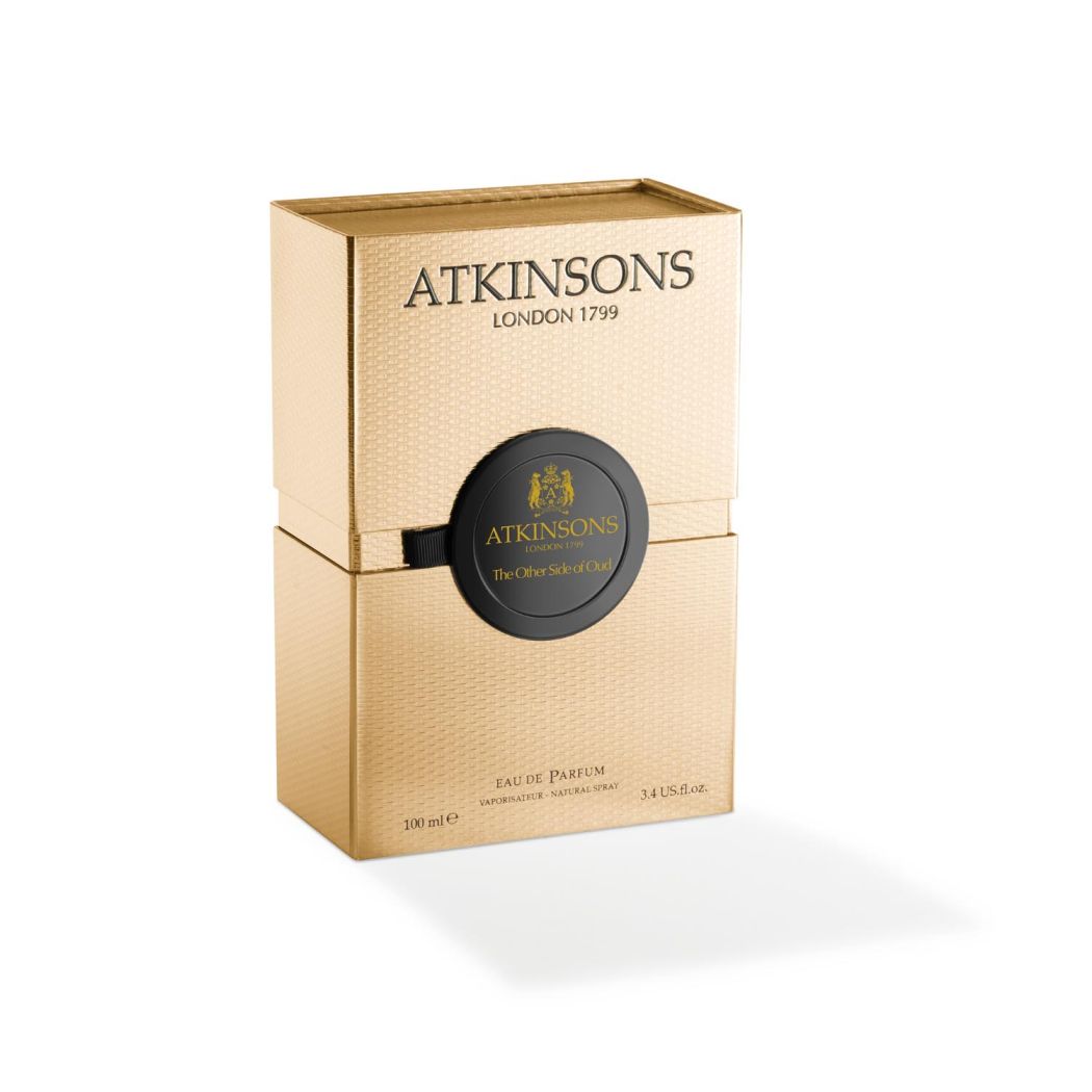 ATKINSONS 1799 THE OTHER SIDE OF EDP 100 ML EDP 100 ML THE OTHER SIDE OFTutti i dettagli più brillantiDedicato alle donne e agli uomini audaci, The Other Side of Oud di Atkinsons è una fragranza decisa, intrigante, che evoca tutto il fascino dell&#39;Oriente.