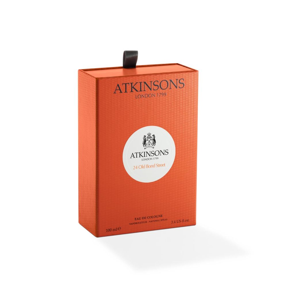 ATKINSONS 1799 24 OLD BOND STREET EAU DE COLOGNE 100 ML 24 OLD BOND STREET EAU DE COLOGNE 100 ML Tutti i dettagli più brillantiIspirato alle prime fragranze create da Atkinsons più di 200 anni fa, la colonia 24 Old Bond Street offre un'esperienza olfattiv