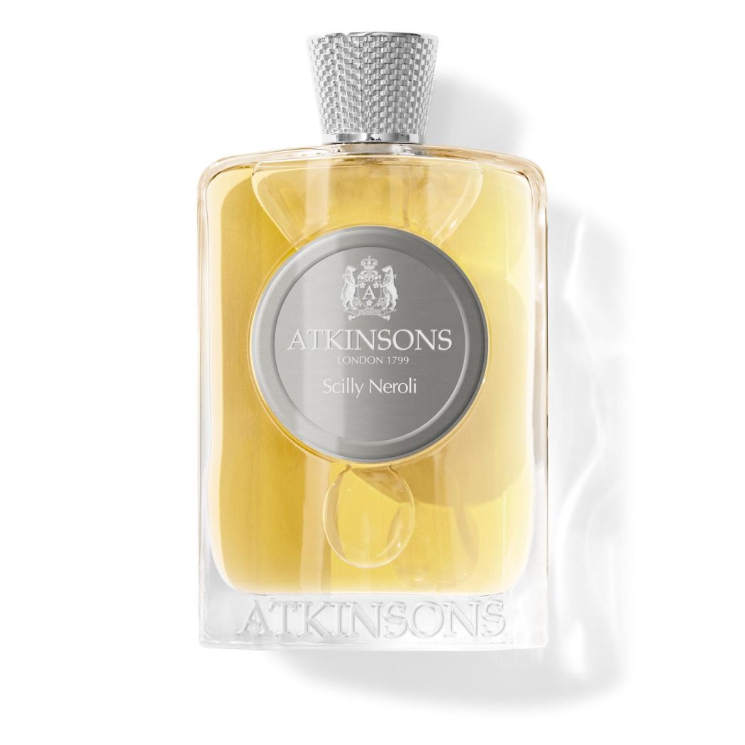 ATKINSONS 1799 SCILLY NEROLI EAU DE PARFUM 100 ML SCILLY NEROLI EAU DE PARFUM 100 MLTutti i dettagli più brillantiIl calore e le fragranze speziate degli agrumi mediterranei baciati dal sole incontrano la brezza marina e la magia delle Isole Scilly, nel N