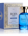 BOIS 1920 OLTREMARE EDP 100ML OLTREMARE EDP 100MLDebutto dirompente tra Limoni Verdi e Limette, Arancio Dolce Brasiliano, Limone Giallo Siciliano e gli intensi Bergamotto Italiano e Bigarade. Il cuore è un melange di Tè, Tè Rosso e Matè unite a fiori prez