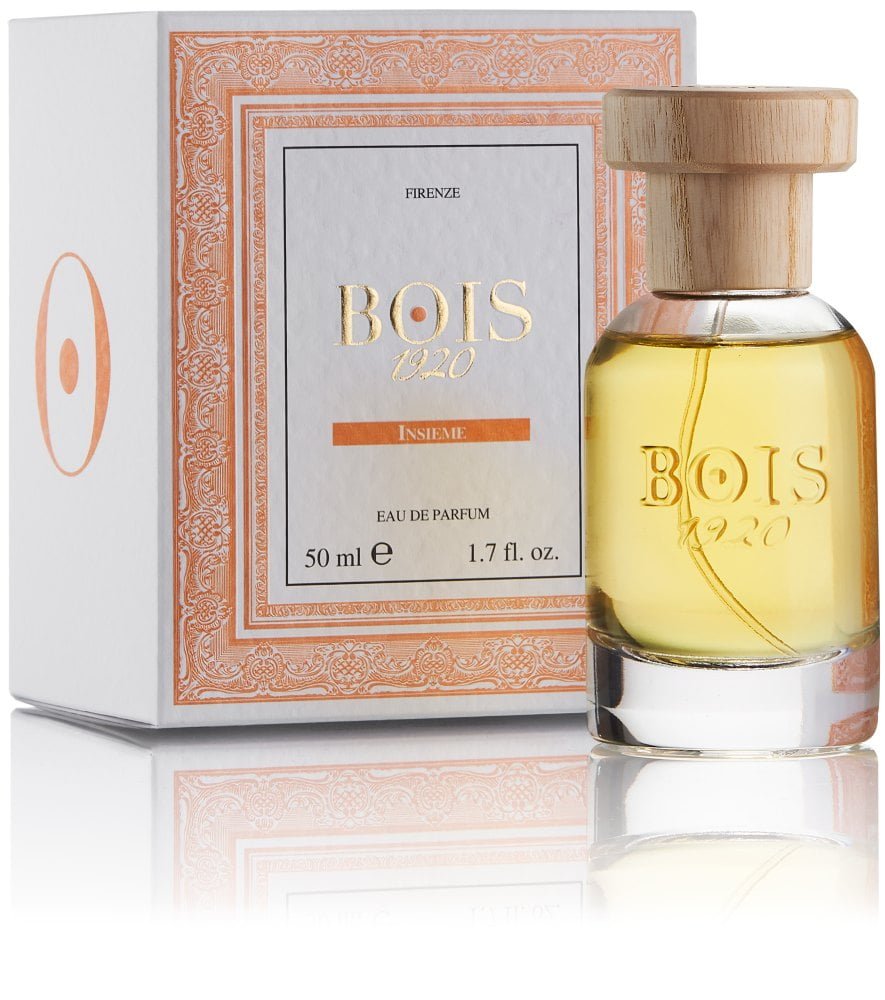 BOIS 1920 INSIEME EDP 50 ML INSIEME EDP 50 MLL’intensità del Mandarino, unita alla gentilezza del Lampone e della Fragola, modella le note di apertura richiamando i sentori fruttati di un caldo paesaggio estivo. Le note di fondo, addolcite dalla Vaniglia,