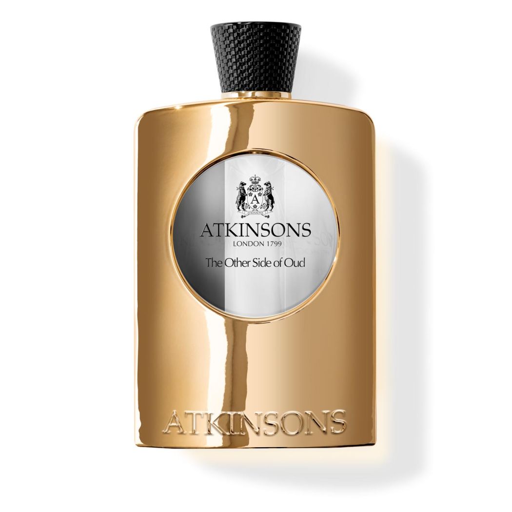 ATKINSONS 1799 THE OTHER SIDE OF EDP 100 ML EDP 100 ML THE OTHER SIDE OFTutti i dettagli più brillantiDedicato alle donne e agli uomini audaci, The Other Side of Oud di Atkinsons è una fragranza decisa, intrigante, che evoca tutto il fascino dell'Oriente.