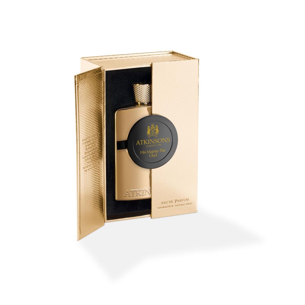 ATKINSONS 1799 HIS MAJESTY THE OUD EDP 100 ML HIS MAJESTY THE OUD EDP 100 ML Tutti i dettagli più brillantiSenti l'aroma ricco, maschile e affumicato? Non stiamo parlando di whisky, sigari o leggende del grande schermo, ma di His Majesty Your Oud di Atkin